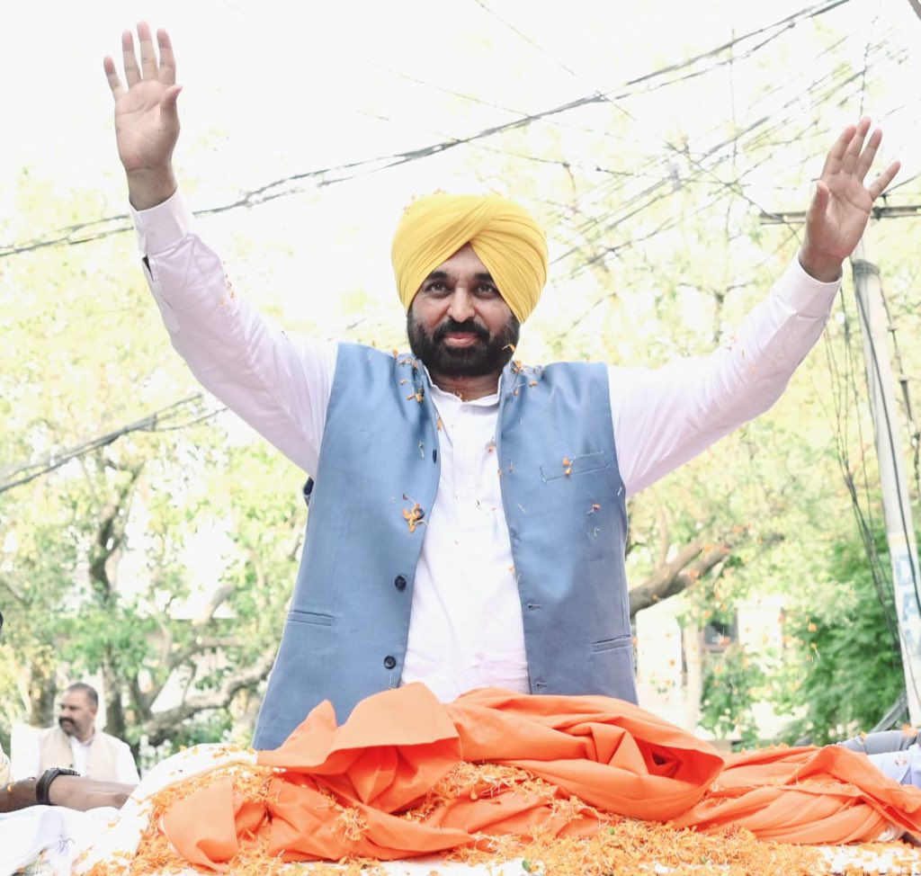 Bhagwant Mann On Twitter ਜਿੱਥੇ ਜਾਈਏ ਲੋਕ ਹੀ ਲੋਕ ਨਜ਼ਰ ਆਉਂਦੇ ਨੇਹਰ ਵਰਗ ਆਪਣਿਆਂ ਵਾਂਗ ਪਿਆਰ ਤੇ 