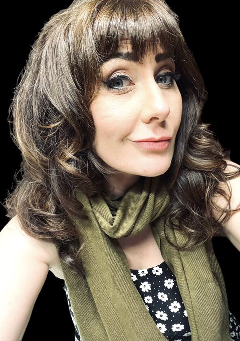 Sometimes I have to remember that my appearance is altered to look &ldquo;more age appropriate&rdquo; for a role<a href="/tag/realloyalfans"class="tags"><span>#realloyalfans</span></a>