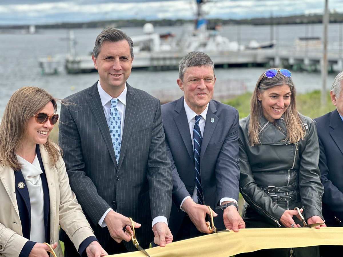 Rep_Magaziner's tweet image. Congrats to @UniversityofRI on completing the Narragansett Bay Campus Pier, the training ground for RI’s future marine scientists.

As a driver of innovation, education, &amp;amp; conservation, this cutting-edge research campus will be an invaluable anchor to grow RI’s Blue Economy.