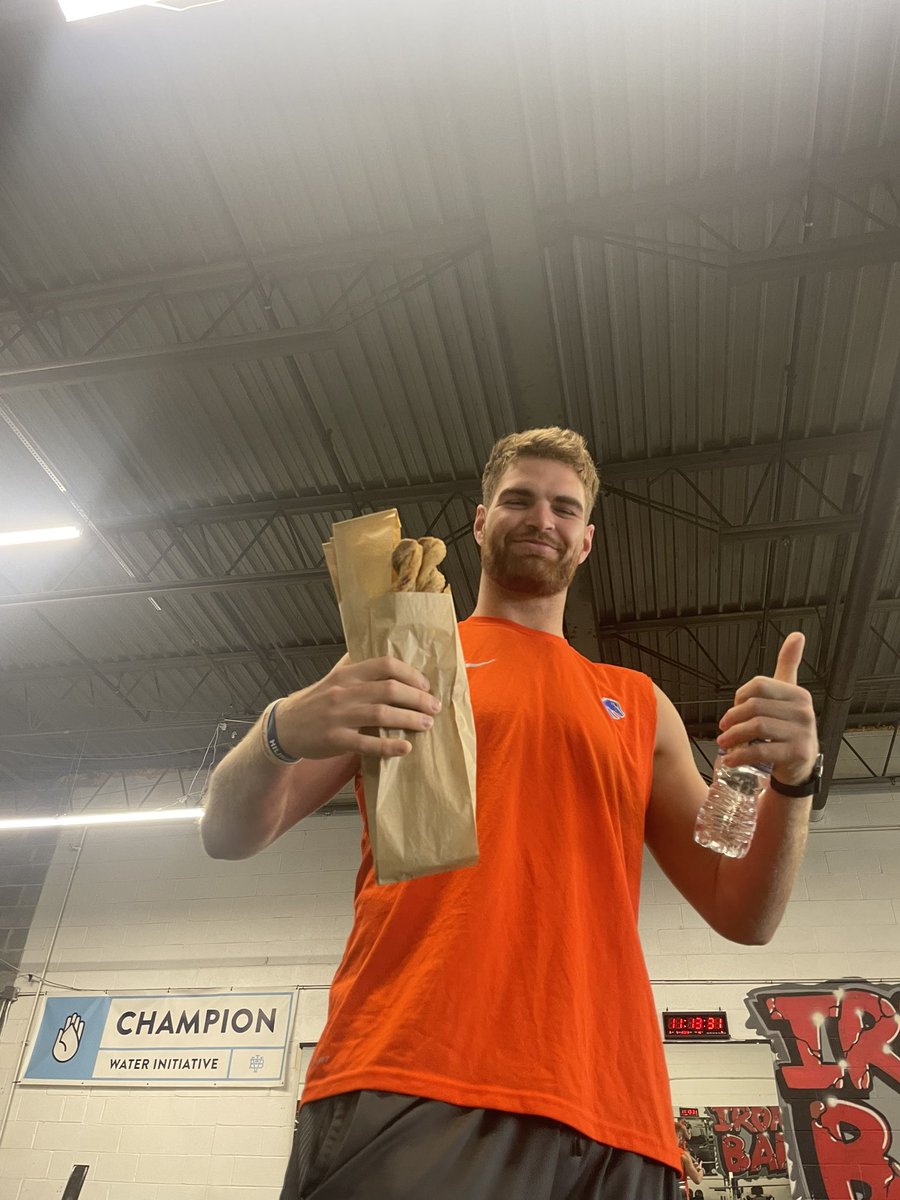 And it starts
 Churros for cinco 🇲🇽 
<a href="/kurt_rafdal/">Kurt Rafdal</a> es mi heroe