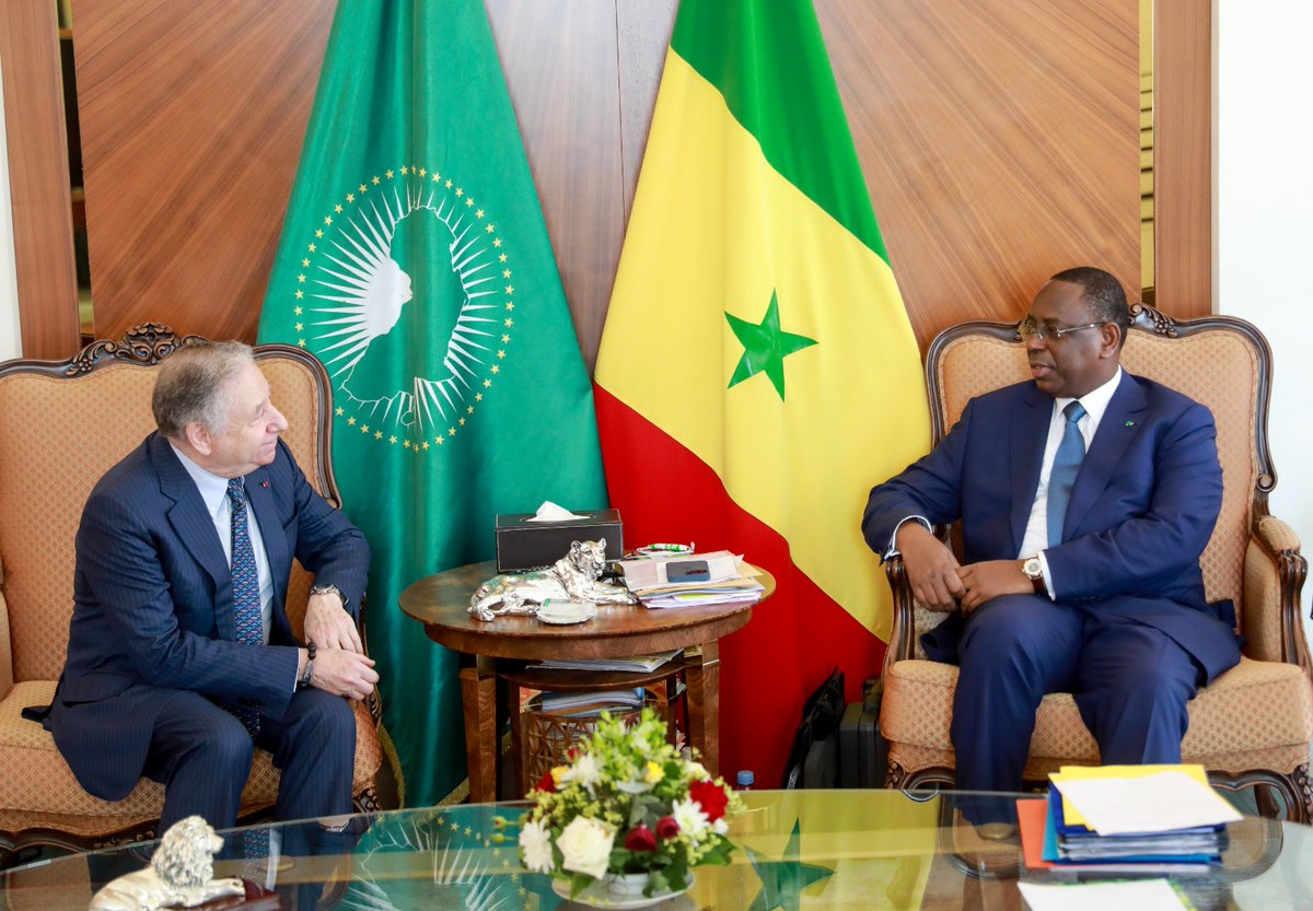 Le président <a href="/Macky_Sall/">Macky Sall</a>🇸🇳 a reçu <a href="/JeanTodt/">Jean Todt</a>, Envoyé spécial du SG de l’ONU pour la sécurité routière, accompagné de <a href="/AminataMaiga20/">Aminata Maiga</a> Coordonnateur Résident d'<a href="/OnuSenegal/">ONU Sénégal 🇺🇳</a>🇺🇳, et s'est engagé pour lutter contre l’insécurité routière, un défi pour le Sénégal, l’Afrique et le monde.