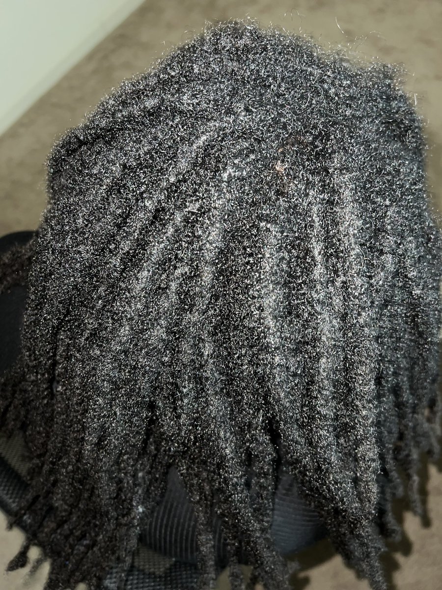 RichhStylez's tweet photo. It’s always the curls for the girls for me . Y’all still lookin & not bookin ? Book y’all appts now ‼️‼️‼️‼️‼️
#dcstylist #mobilestylist #locs #curls #permrods #heat #details #dmv #retwist #style #girls #richhstylez #bounce #femalestylist https://t.co/Js5bxo9TgR