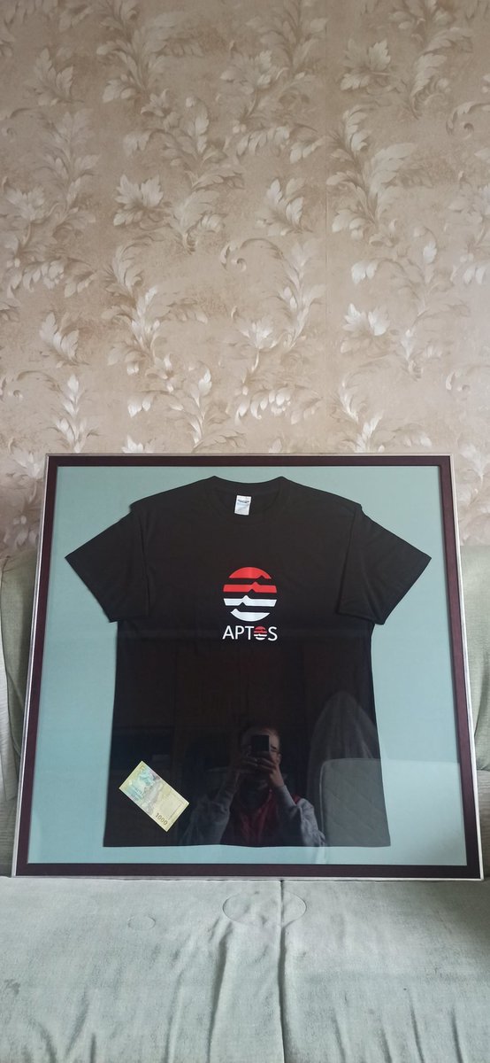 Matthew_kor's tweet photo. Does anyone love Aptos more than me? Share your love in comments! Huge thanks to my bro @DenSemakov for the shirt and 1000 rupee's with warm wishes from Bali <3 Have a great weekends for y'all!
#Aptos #AptosEcosystem #PontemNetwork #merch #doxxed https://t.co/DIMzb1IE4t