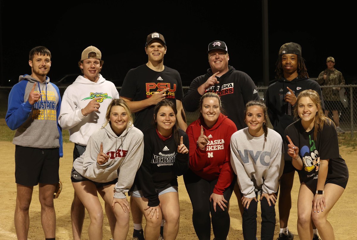 PSU_CampusRec's tweet photo. Congratulations for our Co-Rec Softball Champions! 👏💯
#pittstatecampusrec #psu #pittstate #campusrecreation #softball #corec https://t.co/fFkagAqD9j