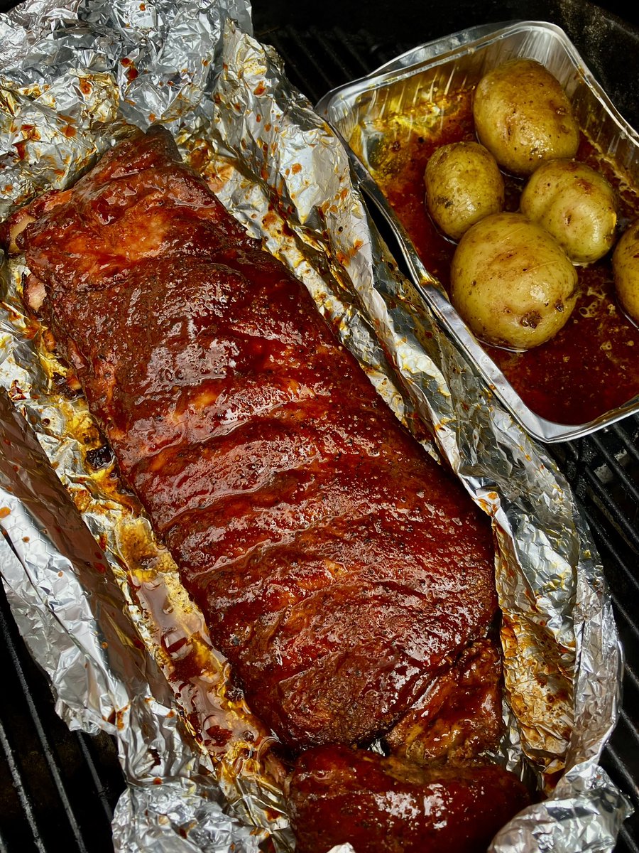 Ribs are my favourite. A&O porky rub with chipotle bbq sauce glaze. #ukbbqweek  #bbq #ribs #bbqribs #weberMT  #homebbq #porkribs  #stlouiseribs #bbqpork