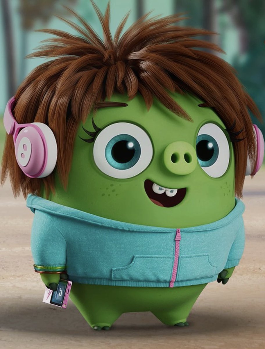 ABFan001's tweet photo. Hot Take: I think that the second Angry Birds movie would’ve been better if they had kept Ross instead of Courtney, and replaced Garry with Professor Pig. It would’ve been iconic in a sense. https://t.co/HRzMom9XIY