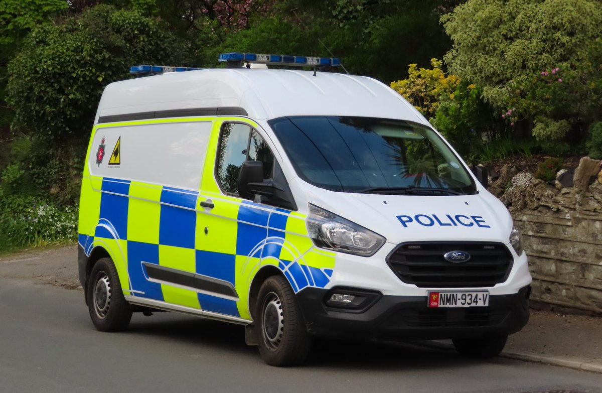 999_response's tweet photo. Isle Of Man Constabulary seem to love Fords!! From traffic units, response vehicles, dog units and cell vans. ๐ฎ๐ฒ
#isleofman #isleofmanpolice #ford #FordFriday #police #fordpolice
Thanks for viewing my photos ๐คฉ
โ๏ธ NO UNAUTHORISED USE โ๏ธ https://t.co/2KKlDJLtnq