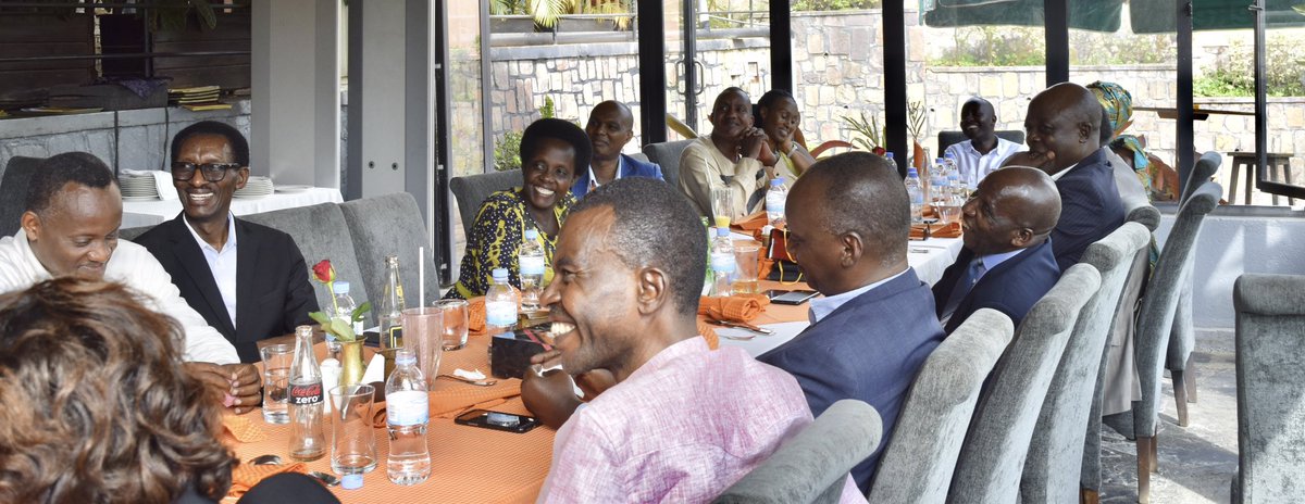 aeerwanda's tweet photo. Today, the AEE Rwanda Board came together for a handover ceremony meeting. During this session, various topics, discussions and experience sharing were had including; testimonies, tokens of appreciation and great exchanges shared between board members. https://t.co/PiEcYkp14w