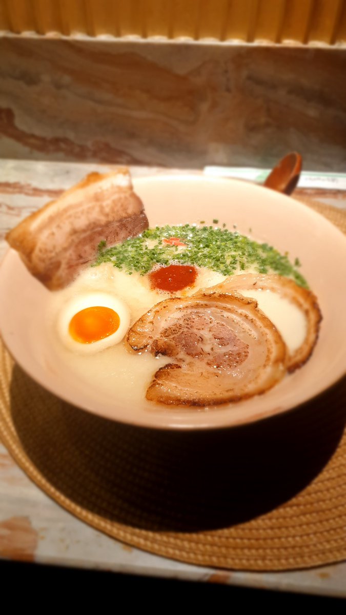 Disappointed not to be working the final CSGO Major, but then again working a Major is privilege not a right. I've been very fortunate to work the last 3. And I'm sure my colleagues who are in Paris are going to make the show very memorable.

Meanwhile, gonna have some ramen.