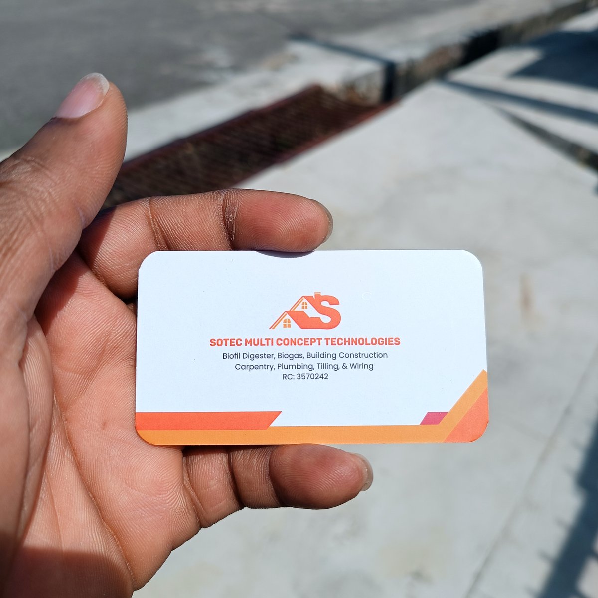 heydayprints's tweet photo. Get 100 pieces of business cards with free delivery and design for just 12,000. 

Slide 1 and 2 are the back and front of the business card, slide 3 is the design, and slide 4 is the customers reaction..

#businesscards #businesscard #printinlagos #lagosprinter #printinginlagos https://t.co/UVpN2Lkbap