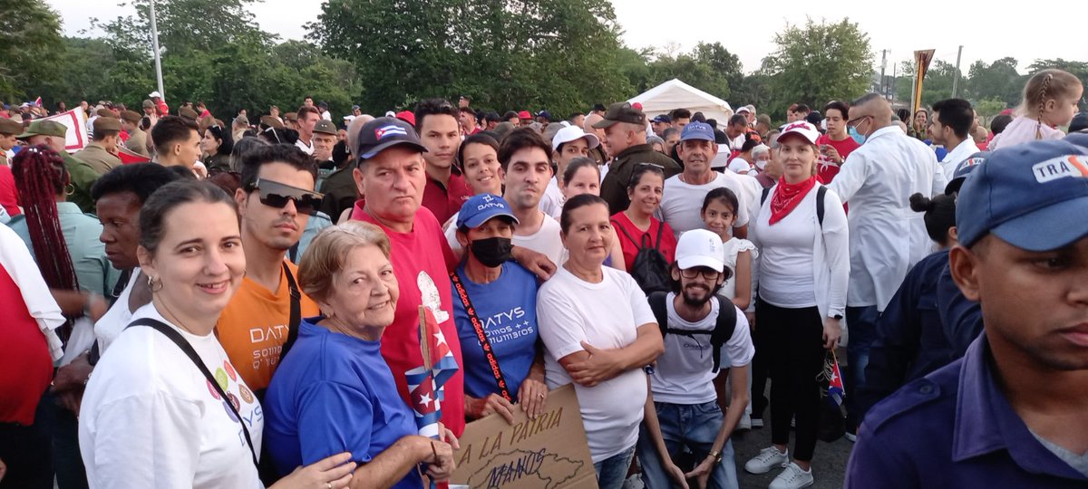 MarialinaBall's tweet photo. #1roConCuba #1roDeMayo @DatysCuba #VillaClara https://t.co/q4SoIr8Nmx