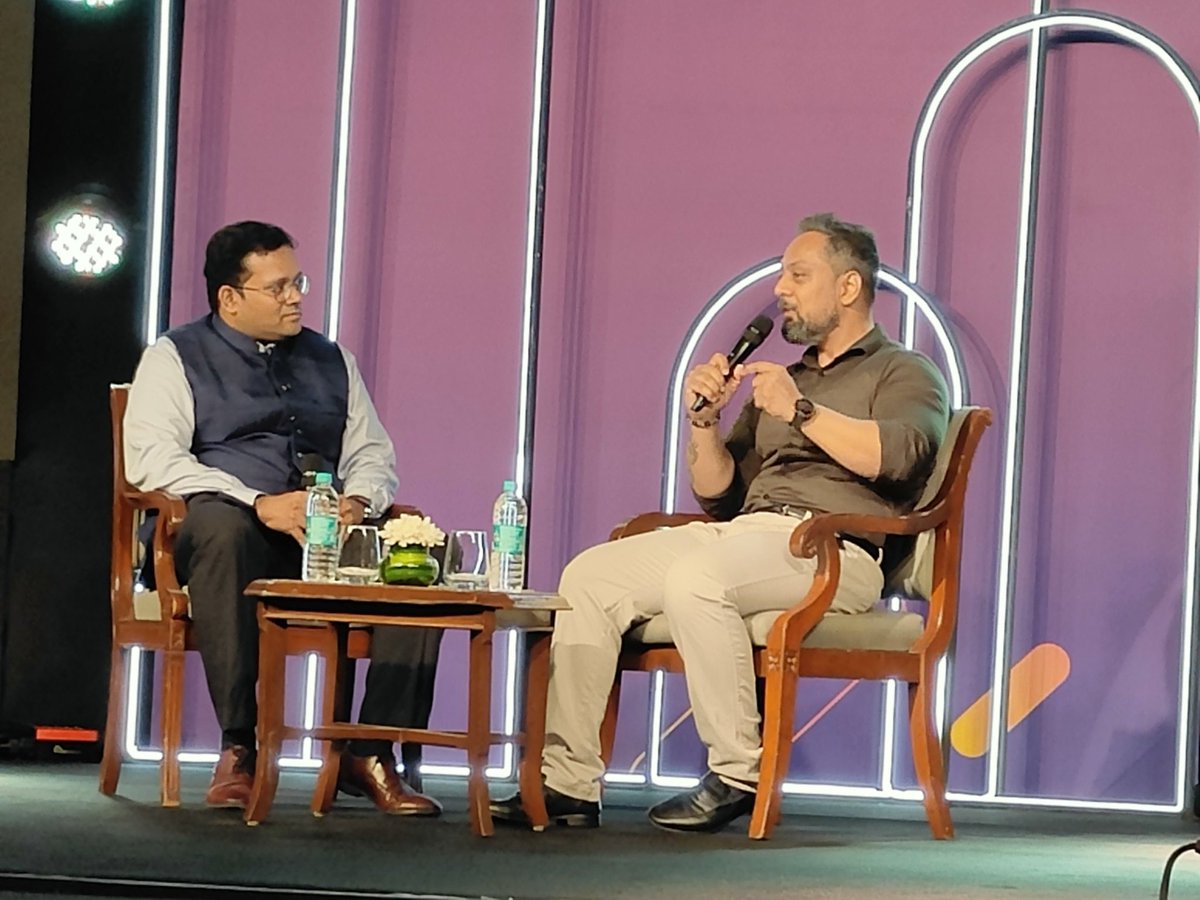 augvcor's tweet image. In conversation w/@AWSCloudIndia &apos;s Swaminathan Aiyer,  @LokendraSaini_ avers that data is the DNA of a company, and most of the changes/features @EaseMyTrip was driven by user reviews @WebEngage #EngageMint2023