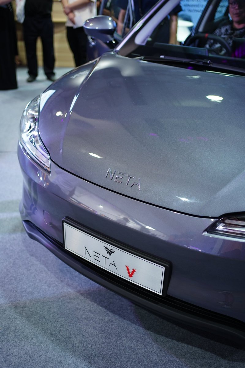 Neta V is said to be Malaysia’s cheapest EV. Who said EVs are supposed to be expensive to begin with? Some pics from the KL Auto Show.