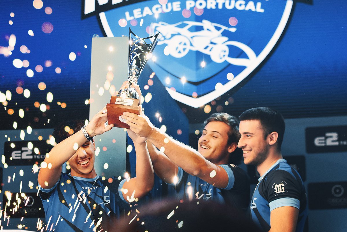 No words to describe this moment!💙🤍