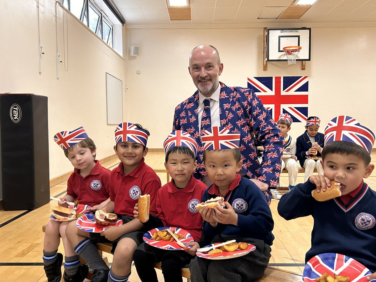 Headteacher tweet media
