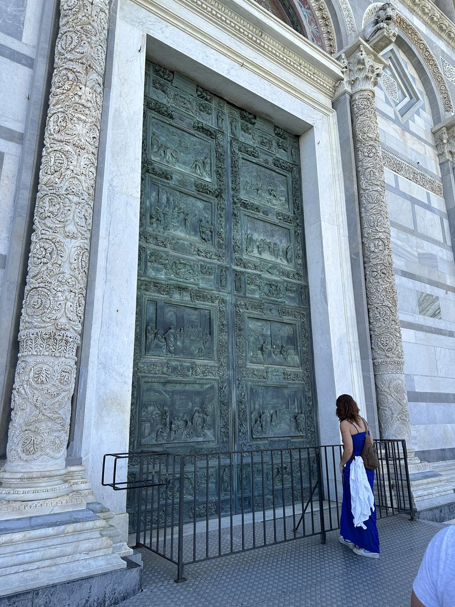 TrisJKennedy's tweet photo. Perfect day for a tour of Pisa after a week of work with the Indigenous Grad Program at Monash Prato Centre! Walking in the steps of Galileo Galilei in another University town. #MonashUni #Monashgradmob23 https://t.co/DxdUuN1OVn