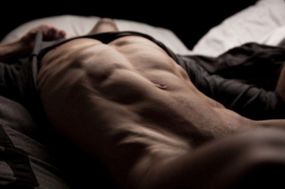 Из-за той же вчерашней работы я пропустил четверг, но ничего мне не помешает скинуть его сегодня, да и учитывая моё настроение из-за этого засранца...