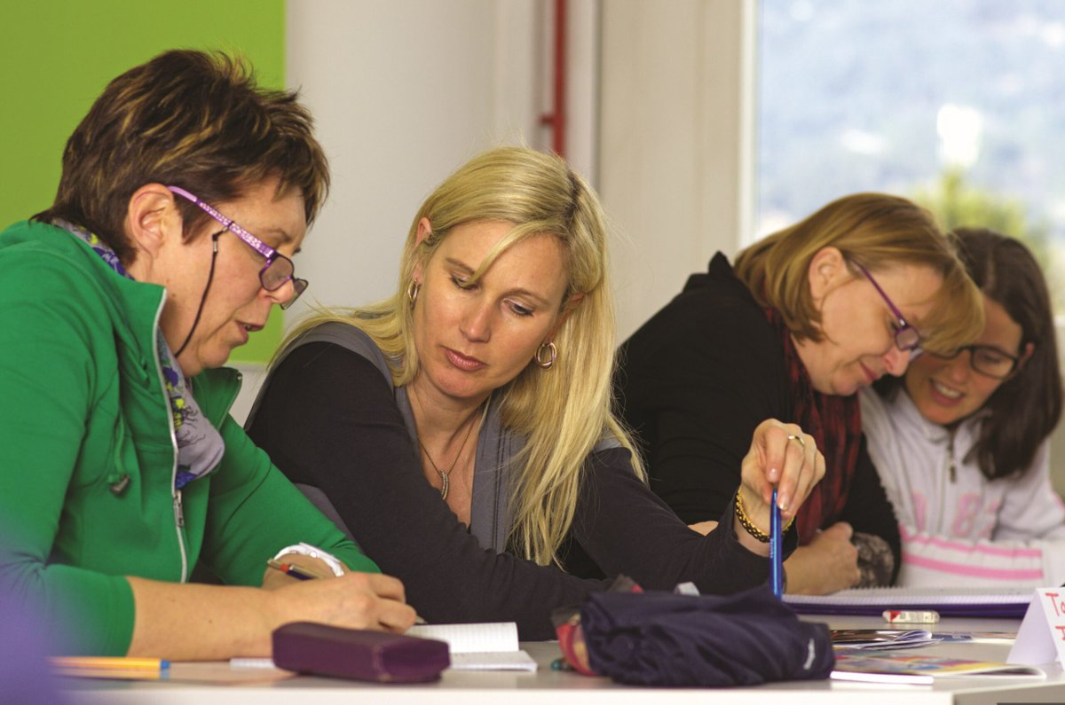 MEEK2_training's tweet photo. Interessant artikel op @socialevraagst over de voors en tegens van #lerendepraktijken in o.a. het #sociaalwerk. 
https://t.co/h911WSuQrc https://t.co/PGkYwXwjCQ