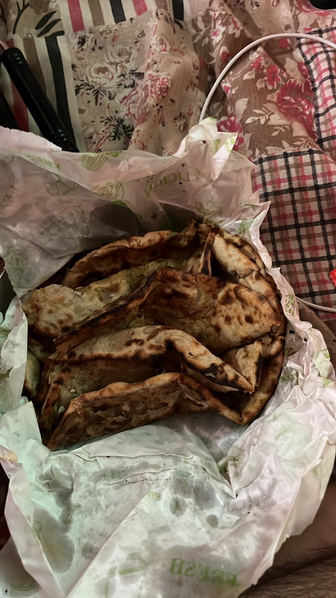 KalashPruthi's tweet photo. What the hell is that service 
This is what I git for my order from swiggy taste is very bad and not eatable also my order is missing
I don’t even get any resolution 
Full wastage of money
@Swiggy @SwiggyCares https://t.co/TbKwmhW3Rj