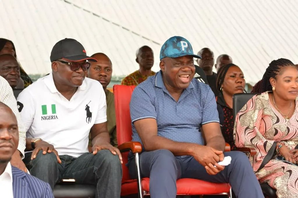 ThePrincipal_'s tweet photo. 1/2 
The funeral festivities of our departed leader, Pa Abraham Joseph Michael Diri, Father of Governor Douye Diri, kicked off this week in Bayelsa State.
Various dignitaries across the Niger Delta and Nigeria at large turned up to pay their last respects on different days. https://t.co/Mmf0DfAeay