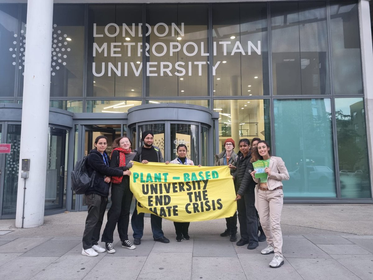 plantbasedunis's tweet image. 🥕 Plant-Based Universities Wins Again! 🍓

London Metropolitan University joins Stirling, Cambridge, Queen Mary University of London, and Birmingham in a growing list of institutions voting in favour of plant-based menus!

plantbaseduniversities.org/post/london-me…