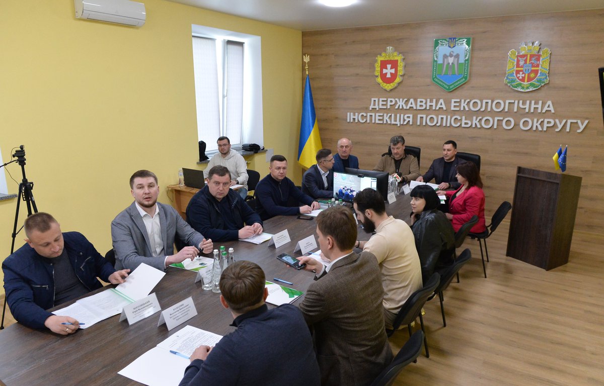 DeiUkr's tweet photo. 4 травня 2023 року у місті Житомир відбулася розширена нарада Державної екологічної інспекції України, до участі у якій долучилися керівники територіальних та міжрегіональних територіальних органів Держекоінспекції.
Деталі - https://t.co/FVqiDvdMmZ https://t.co/4LXBwR5Z5k