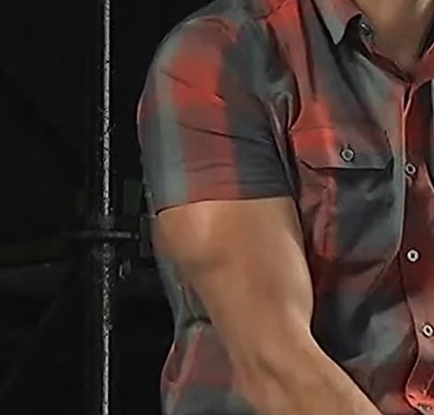 glitterwsilver's tweet image. @ me like Jensen here