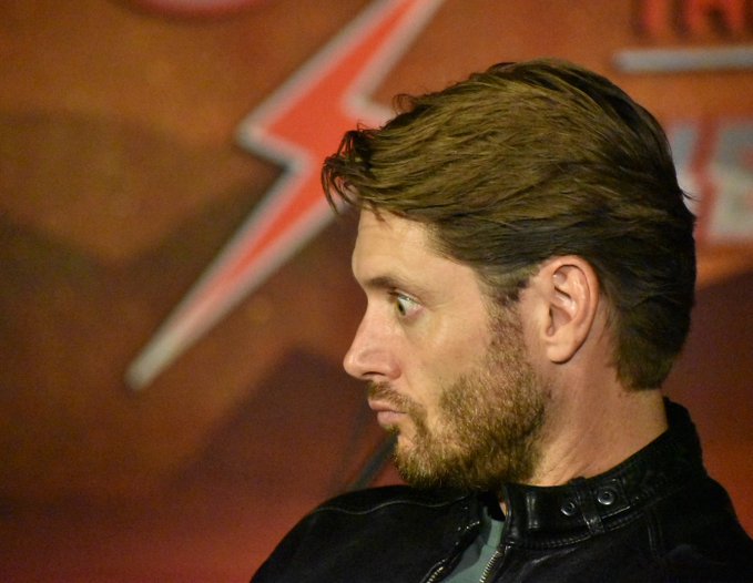 glitterwsilver's tweet image. @ me like Jensen here