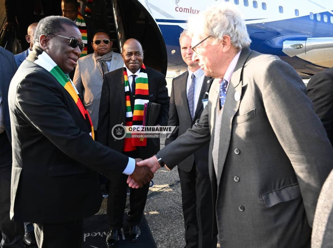 cdechitepo002's tweet image. #Zim 1
#EDemocracy 
#ED the game changer, loved and respected home and away therefore he deserves another term ✊🇿🇼
@edmnangagwa @2023edpfee @ZANUPF_Official @2023Focus @Varakashi4ED1 @InfoMinZW