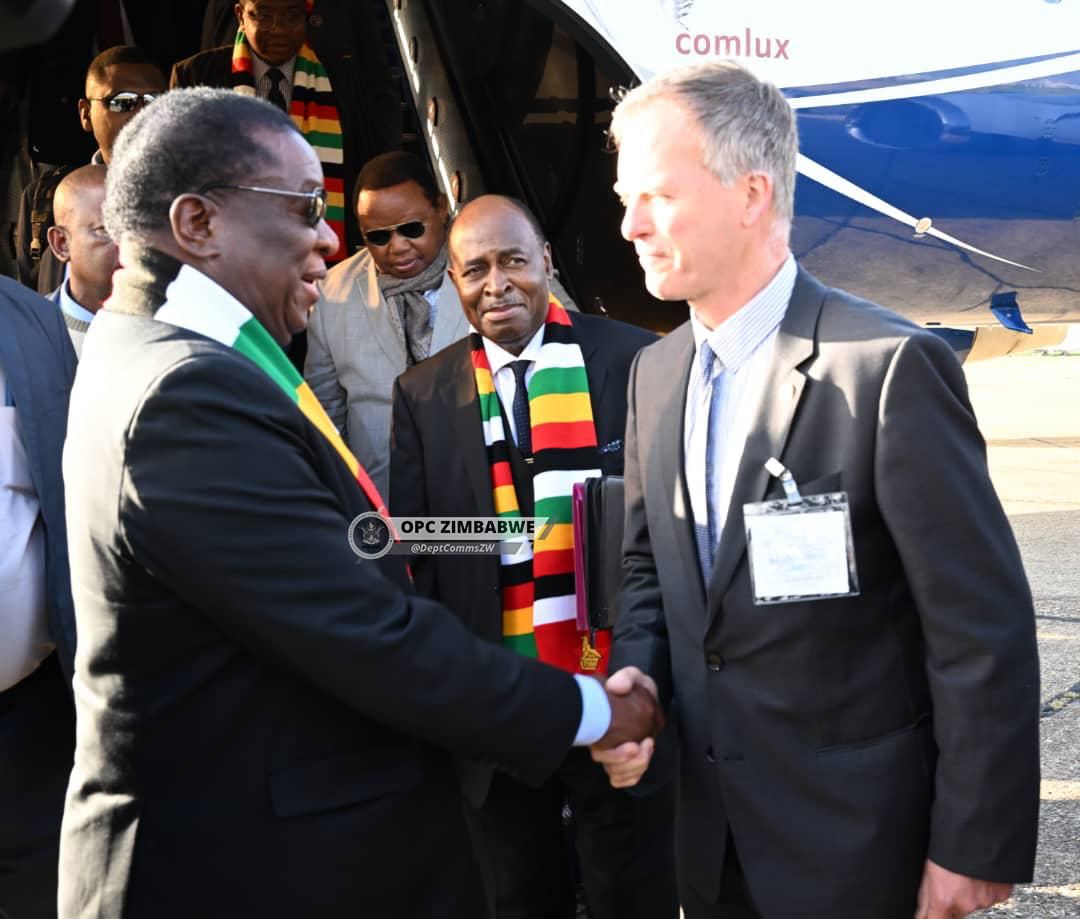 cdechitepo002's tweet image. #Zim 1
#EDemocracy 
#ED the game changer, loved and respected home and away therefore he deserves another term ✊🇿🇼
@edmnangagwa @2023edpfee @ZANUPF_Official @2023Focus @Varakashi4ED1 @InfoMinZW