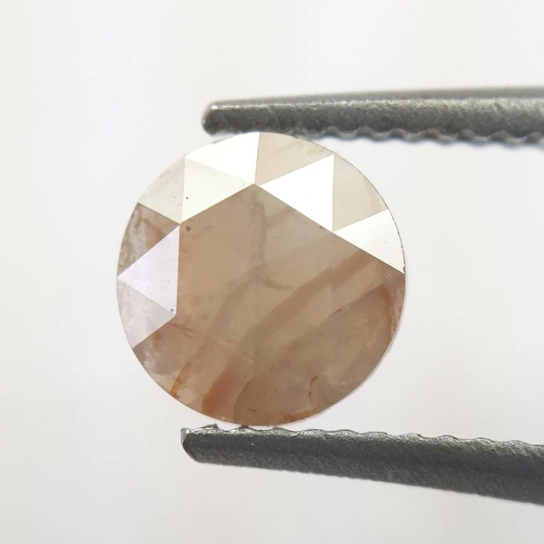 AvellinnoJewels's tweet image. 0.54 Ct Natural Loose Rose Cut Rustic Diamond For Everyday Jewelry💎
avellinno.com/products/natur…

#rosecutdiamond #roundshapediamond #rusticdiamond #roundrusticdiamond #looserounddiamond #facetedcutdiamond #roundrosecut #rosegoldcolor #browndiamond #fancycolordiamond #stonediamond