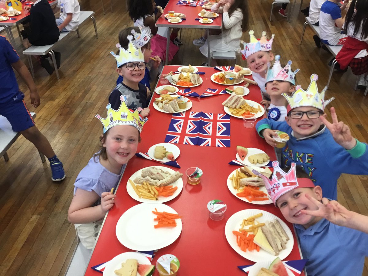 Holy Cross tweet media