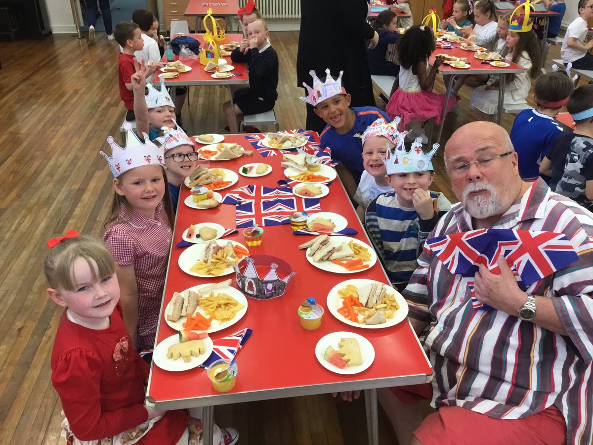 Holy Cross tweet media