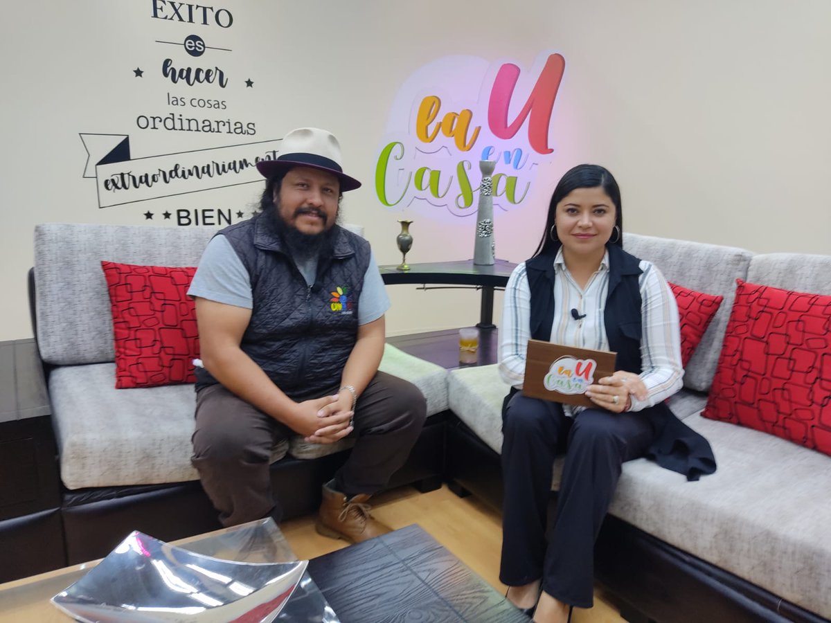 arkipusimbabura's tweet photo. Importante entrevista a nuestro compañero @MarceManosalvas sobre el proceso artistico plástico itinerante Bi-Nacional Colombia Ecuador denominado Entre dos Mundos del movimiento @arkipusimbabura y #GranMandalaArt en @utvenlinea 

#ARKIPUS #BINACIONAL #ART #artepopular https://t.co/yEJt6zOpRm