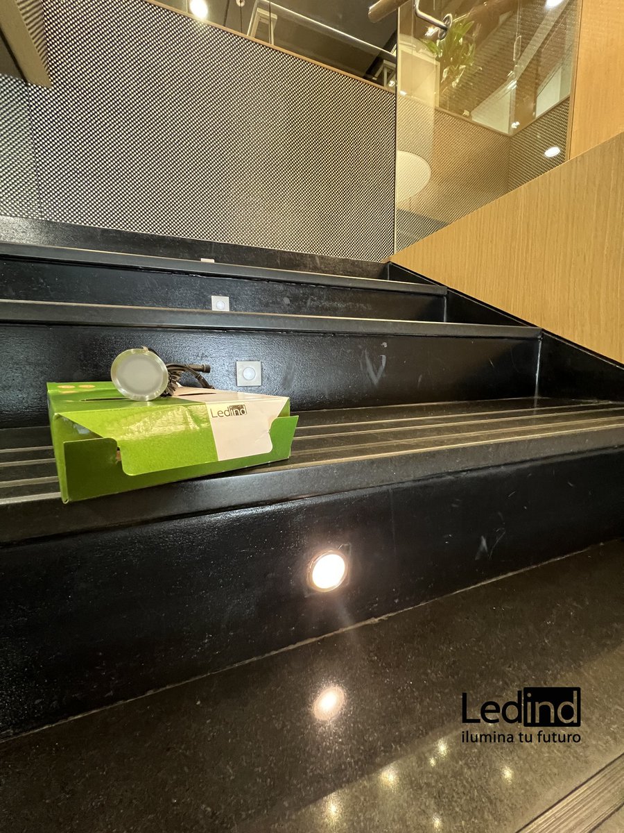 Ledindeu's tweet photo. Las balizas Ledind para escaleras, tanto interiores como exteriores, son una de las opciones más adecuadas para aquellos entornos más minimalistas, donde el diseño y la elegancia son los elementos principales en la decoración de los espacios.
#led
#iluminatufuturo
#decoracionLed https://t.co/1kKVPXWNp2
