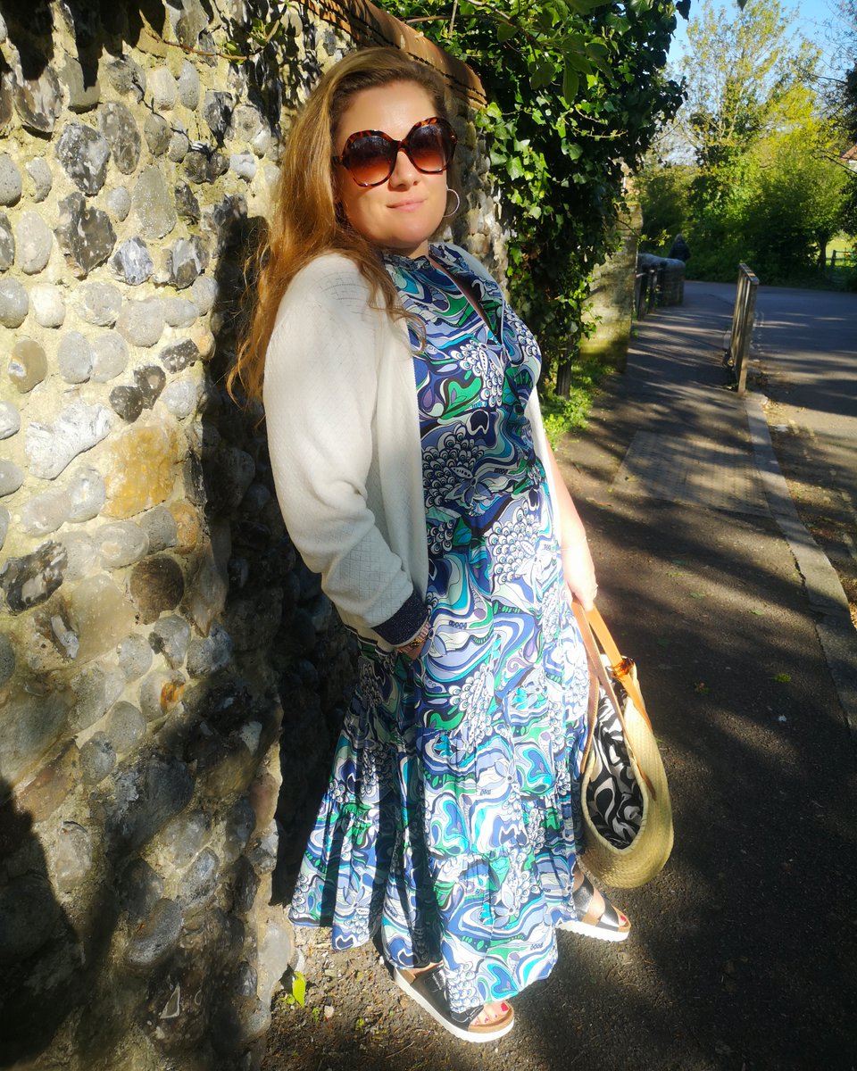 FrenchieMummy's tweet photo. ad - Are you looking for new pieces to create a summer capsule wardrobe? I have the best Frenchie selection for you with With Saint and Sofia SS23 now on the blog. 

https://t.co/Ln6Ed2elxb

#saintandsofia #sustainablefashion #slowfashion https://t.co/6fOUldxRXr