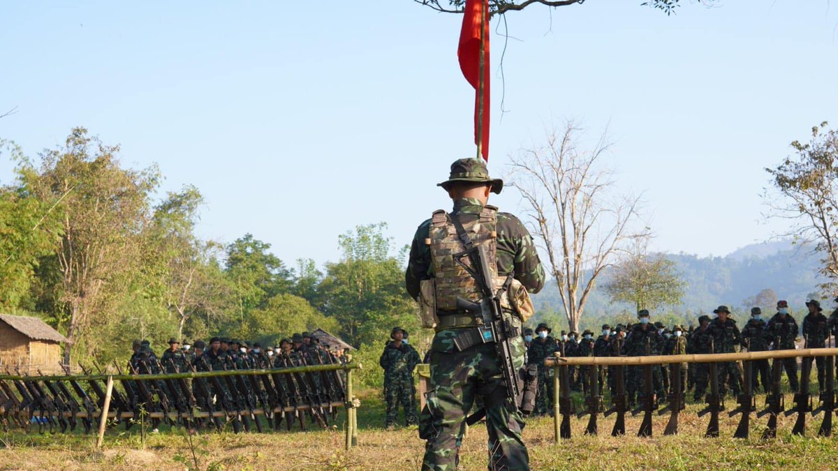 Myanmar’s civilian National Unity Government has called on its People’s Defense Force (PDF) armed wing to strengthen and unify further, as the PDF is the foundation of the future Federal Army.
#WhatsHappeningInMyanmar
#WarAgainstTheJuntaMyanmar