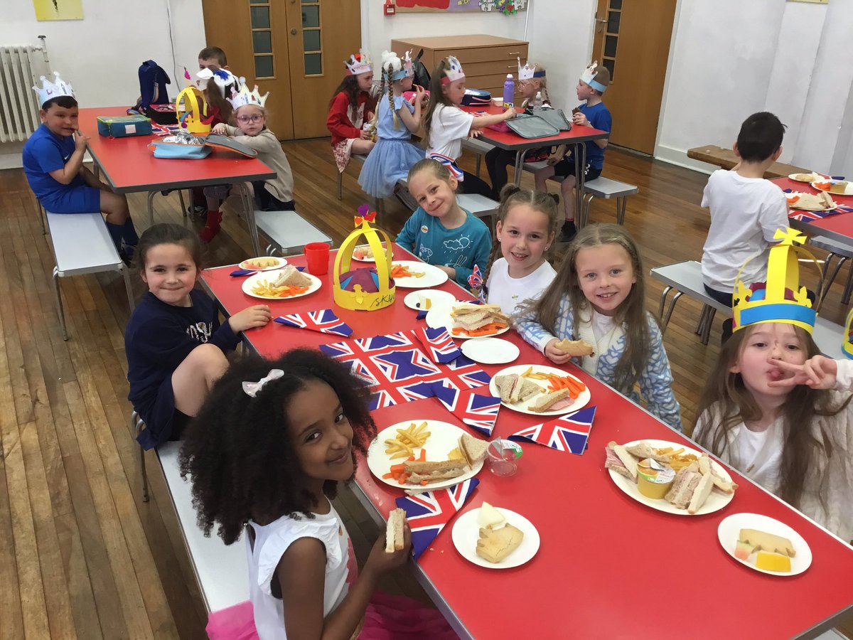 Holy Cross tweet media