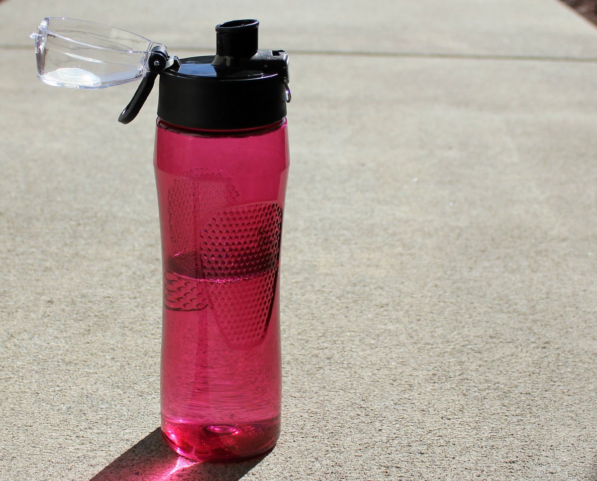 Consuming sugary beverages greatly adds to your calorie intake. In honor of #NationalBeverageDay tomorrow, carry a #water bottle &amp; refill it throughout the day for a quick, easy &amp; inexpensive thirst-quencher to help keep your calorie consumption in check. ow.ly/wUFl50O5ir1