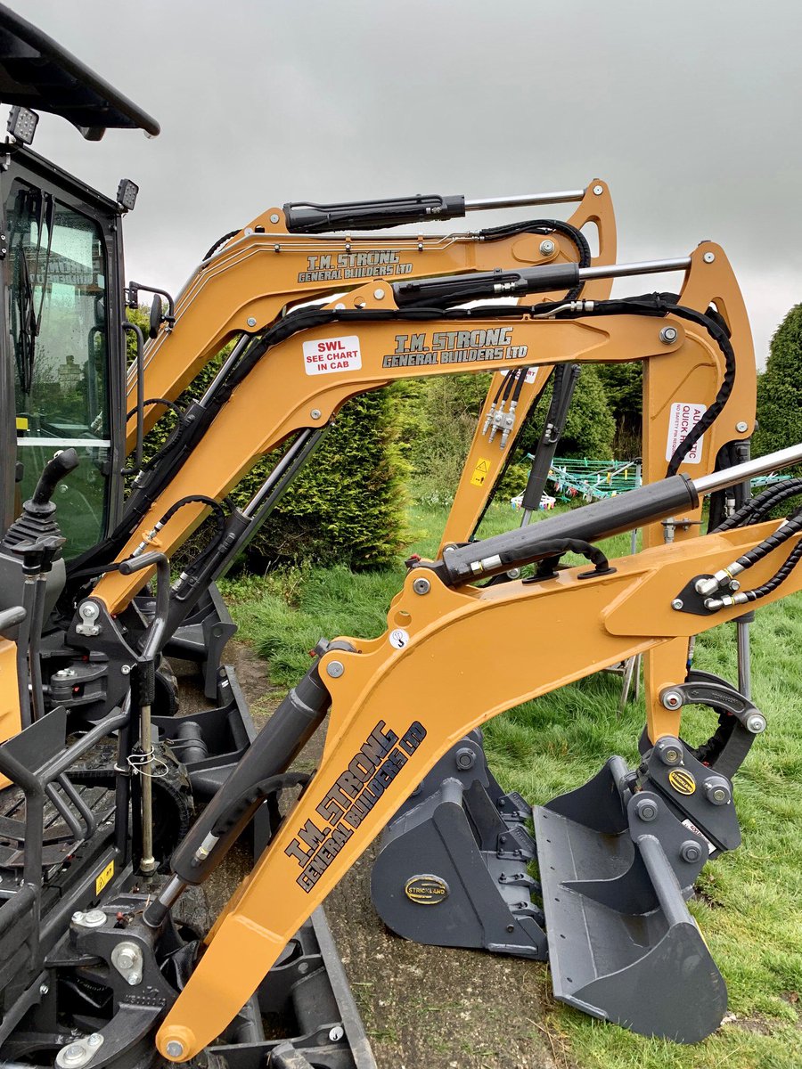 mandmplant's tweet photo. A veritable fleet of new machines for the team at J.M. Strong General Builders including new @CaseCE_EU Excavators and a @WackerNeuson #TH412 Telehandler. Many thanks to Jamie and his team for their business. Look forward to seeing these machines in and around South Devon. https://t.co/U36ZxMIVC1