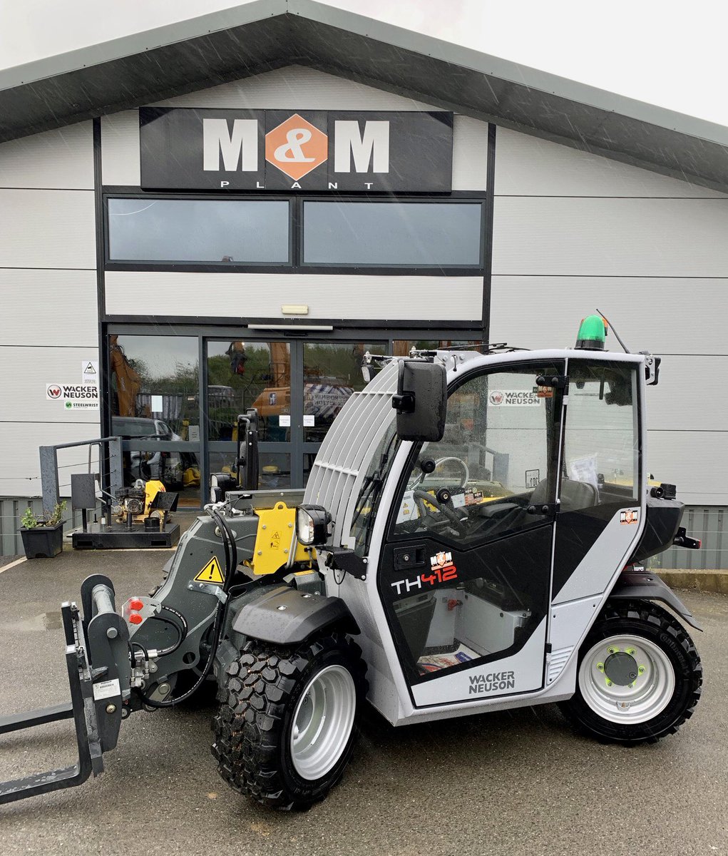 mandmplant's tweet photo. A veritable fleet of new machines for the team at J.M. Strong General Builders including new @CaseCE_EU Excavators and a @WackerNeuson #TH412 Telehandler. Many thanks to Jamie and his team for their business. Look forward to seeing these machines in and around South Devon. https://t.co/U36ZxMIVC1