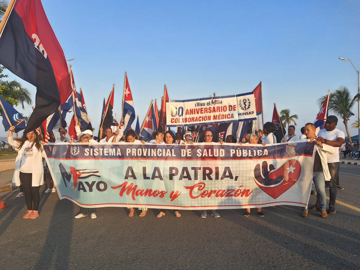 YagenPomares's tweet photo. La alegría prima en nuestros trabajadores y una vez más los Cienfuegueros demostramos que no le fallaremos a la Revolución #UnidosYComprometidosConLaSaludDelPueblo
#ALaPatriaManosYCorazón 
#CienfuegosXMásVictorias https://t.co/nEo5dIWfRx