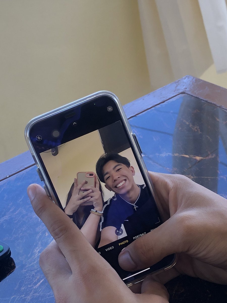vanoflife's tweet photo. just realized upon scrolling through my gallery and seeing this picture that I've never thought I would smile like this again in my life. https://t.co/RYbIkpdXZF