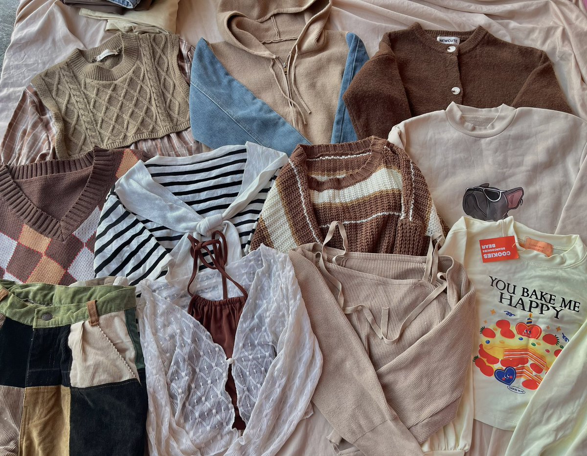 nonkoy09's tweet photo. 🧺 ส่งต่อเสื้อผ้า 🧸 
รี+ฟอลลด 5฿ 
🧤ค่าส่ง 45฿ ไม่เกิน 5 ตัว

#เสื้อผ้ามือสองสภาพดี #ส่งต่อเสื้อผ้ามือสอง #เสื้อผ้ามือ2 #เสื้อผ���า #ส่งต่อ #เสื้อผ้ามือสอง #เสื้อผ้ามือสองราค��ถูก #โล๊ะตู้  #โล๊ะตู้เสื้อผ้า #ส่งต่อเสื้อผ้า  #ส่งต่อเสื้อผ้ามือ2 #vghbkk #vghbkkมือสอง https://t.co/rNxMmVEyQu