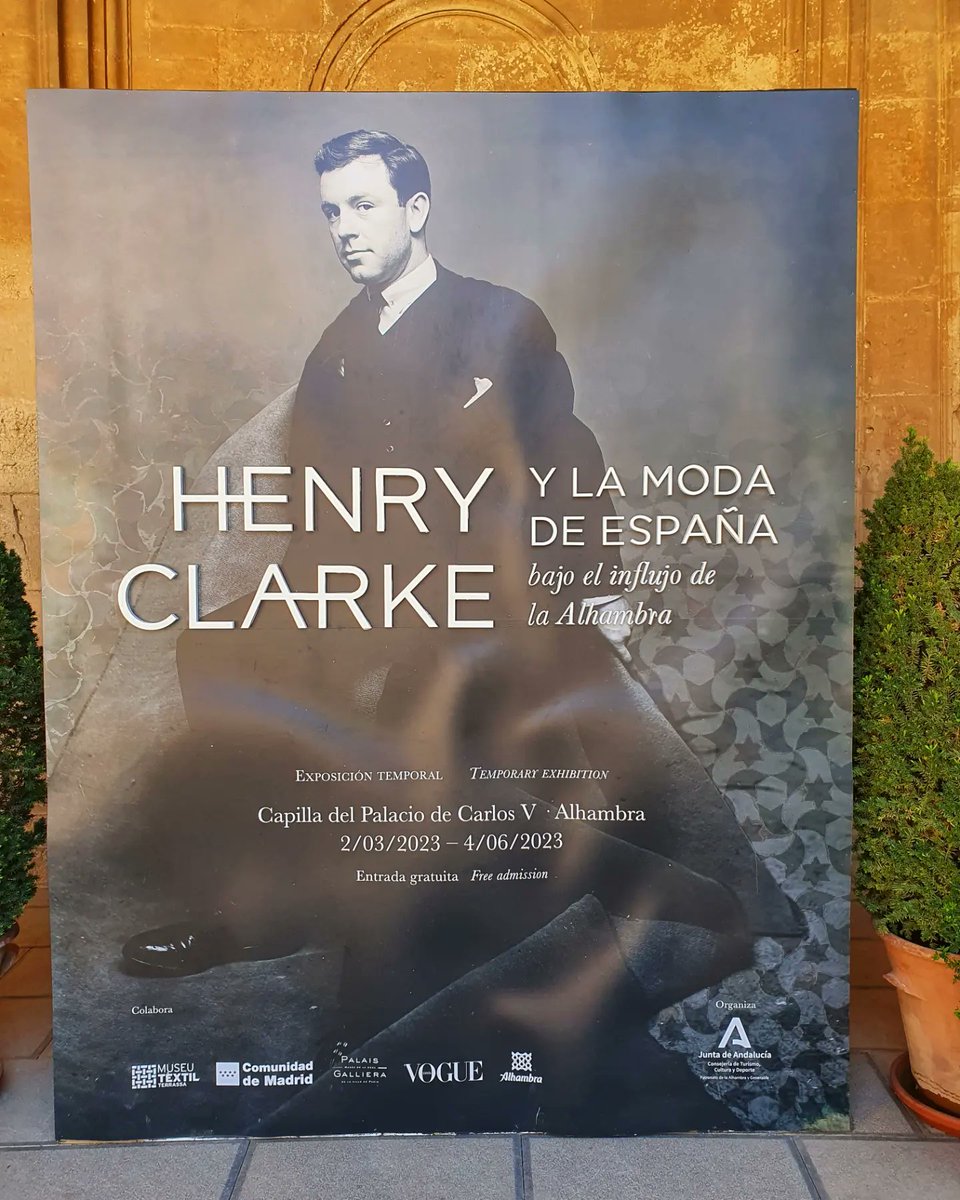SeleneCarringtn's tweet photo. La fantasía del viernes ❤️ #HenryClarke #alhambra #Granada #vestidazos https://t.co/a4Ip0tknUj
