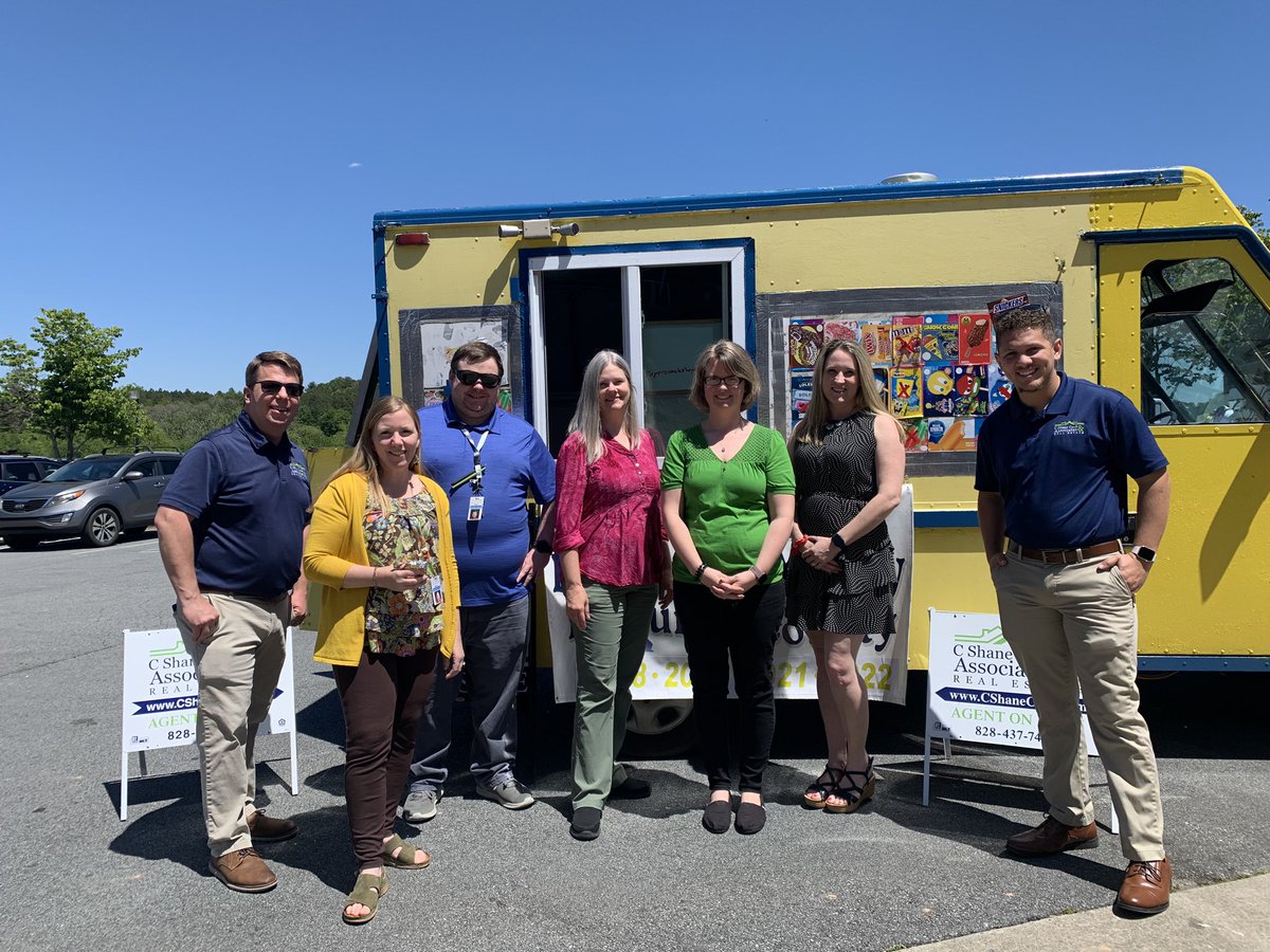 Thank you C.Shane Cook Real Estate Agency for the wonderful ice cream truck treat for LMS faculty and staff! @lms_knights @BurkeCoSchools #allinBCPS