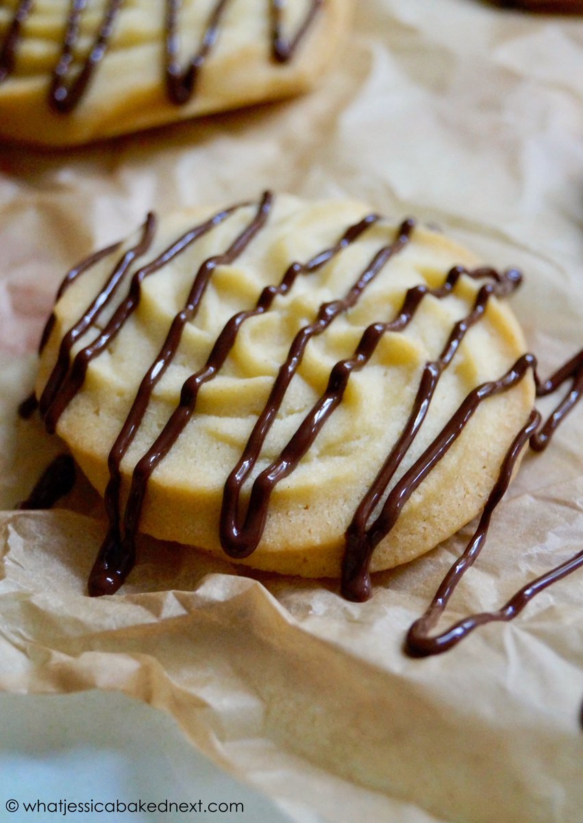 jessbakednext's tweet photo. Another bake perfect for baking ready for Coronation day: Butter Cookies. 🍪 These cookies will melt in the mouth and taste just so utterly scrummy drizzled or dunked in melted chocolate! 

RECIPE: https://t.co/3MeANYW9Uy https://t.co/hgtzoO1J2t