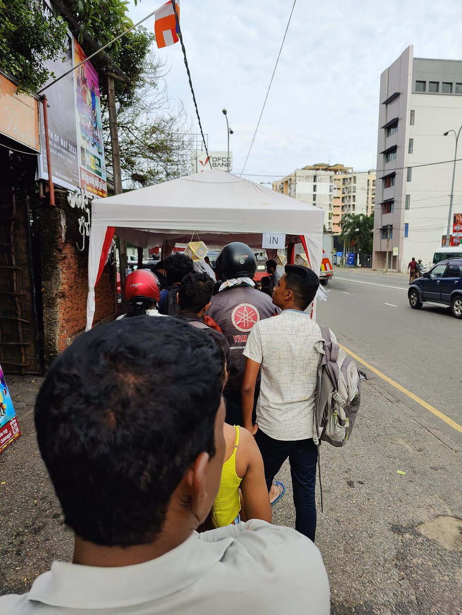 rajeevmenonsl's tweet photo. No #Vesak is complete without visiting an #icecream dansala!
😎🍦🙏
#srilanka #lka #colombo #dansala #වෙසක් #දන්සල https://t.co/Q92l5S7T4r