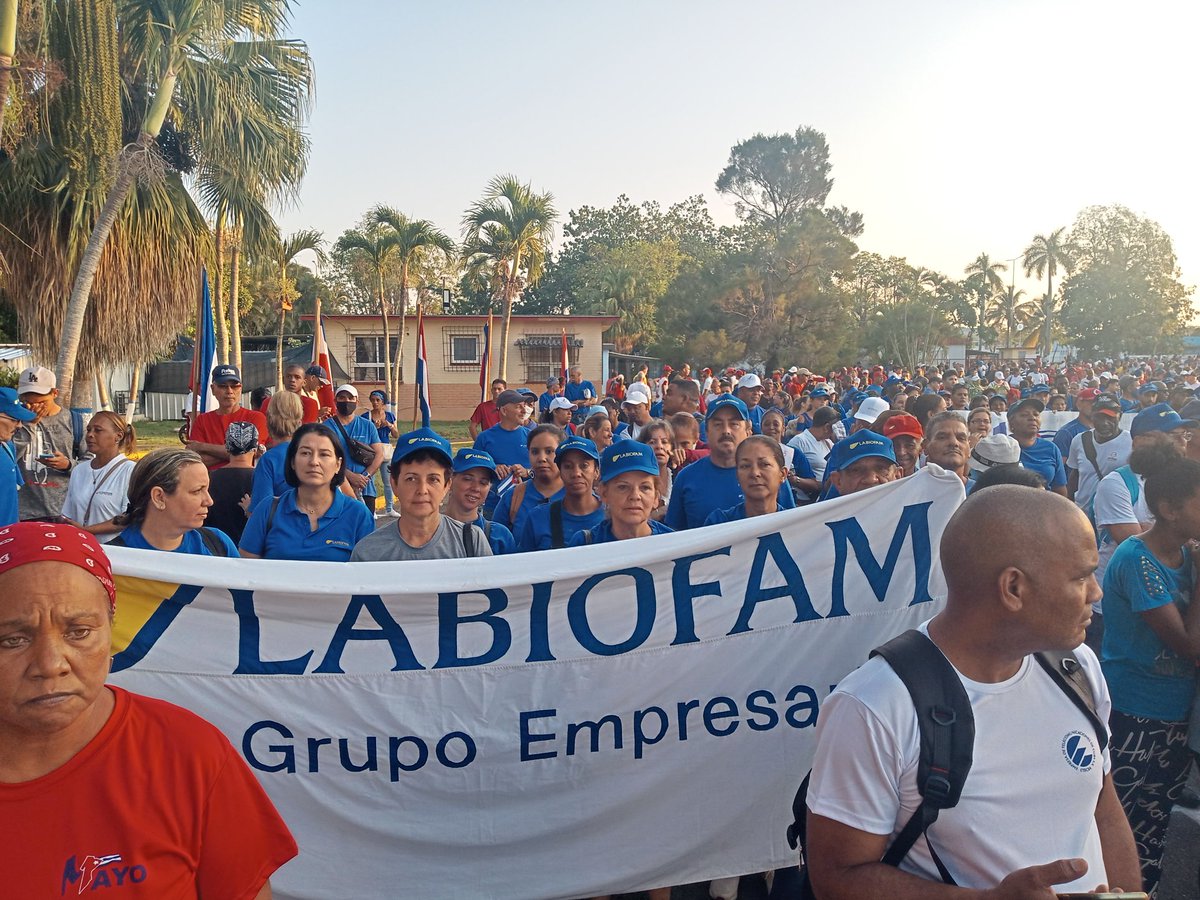 LABIOFAM2's tweet photo. Al llamado de la Patria @LABIOFAM2 dice PRESENTE!!!!! #ALaPatriaManosYCorazón https://t.co/3HvDhfgHy5