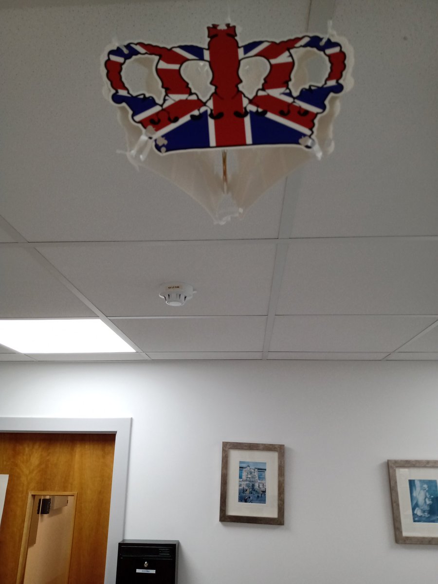 We're coronation ready in Ward 2 St ACH! <a href="/lynniemc71/">Lynn Barker</a> <a href="/michelleWil67/">michelle williamson</a> <a href="/nhsfife/">NHS Fife</a> <a href="/ShonaDa95058150/">Shona Davidson</a> <a href="/GeorgeRCameron5/">George.R.Cameron</a>